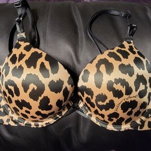 Victoria's Secret Bombshell Plunge